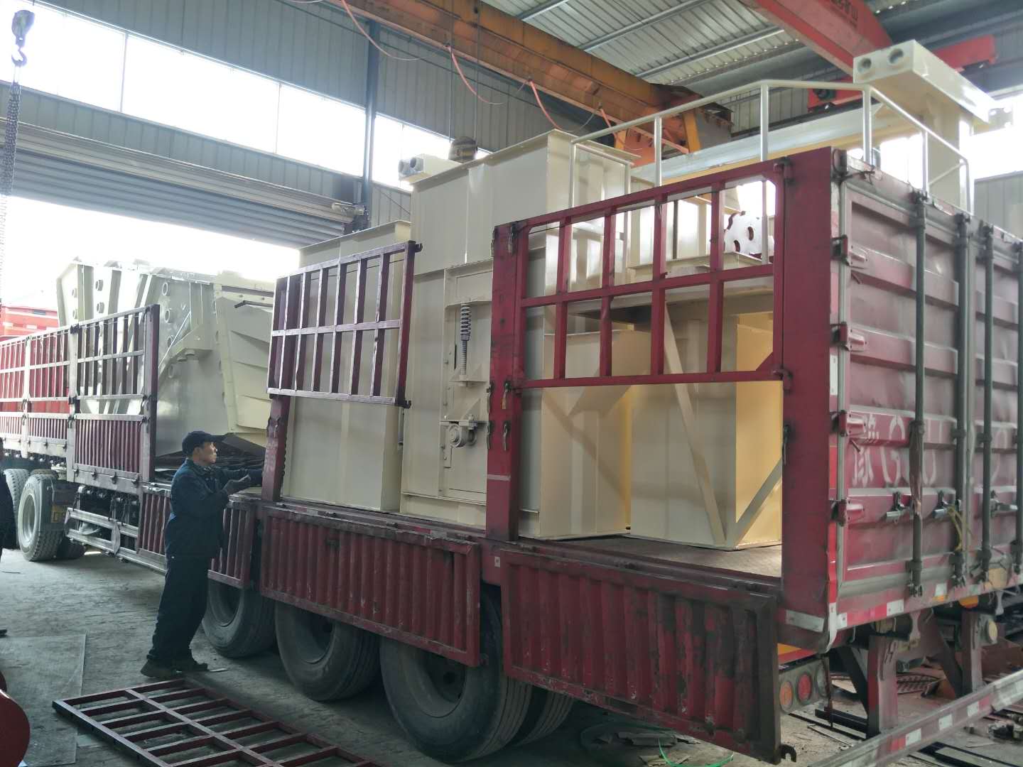 山東王經(jīng)理概率篩、斗式提升機發(fā)貨了請注意查收