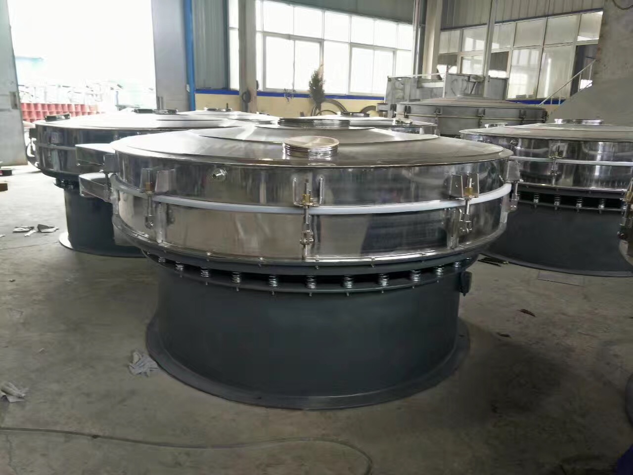 重鈣粉、滑石粉不銹鋼篩分目篩使用超聲波旋振篩